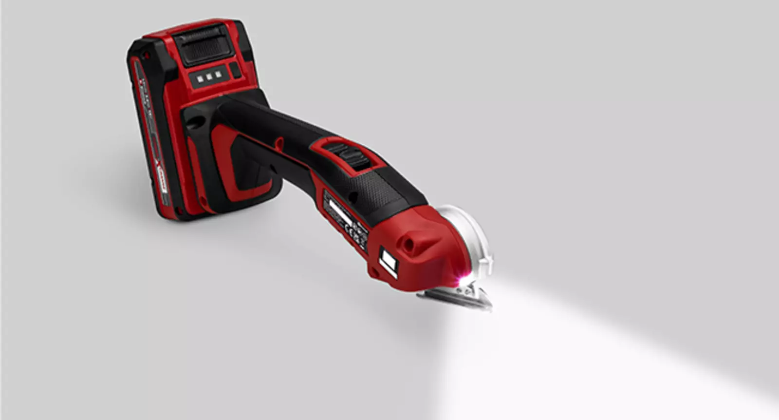 Резак Einhell TE-UC 18/6 Li - Solo со включенной LED-подсветкой на светлой поверхности.
