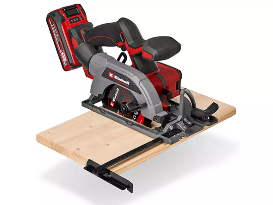 Пила Einhell TP-CS 18/136-C Li BL - Solo з паралельним упором під час розпилювання.
